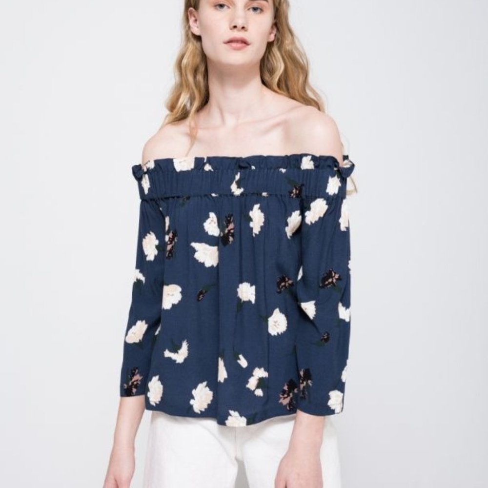 Ganni Jones Off the shoulder crepe top xs